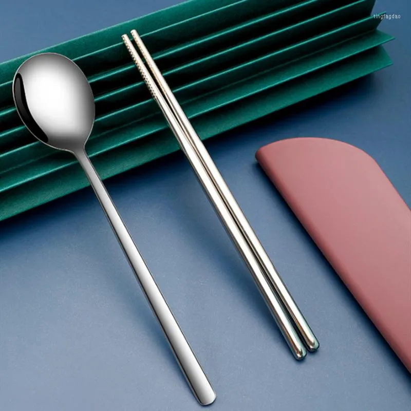 Servis uppsättningar 2st Portable Cotestar Set With Case rostfritt stål Kreativt sked Chopsticks Travelbordskök Köksredskap