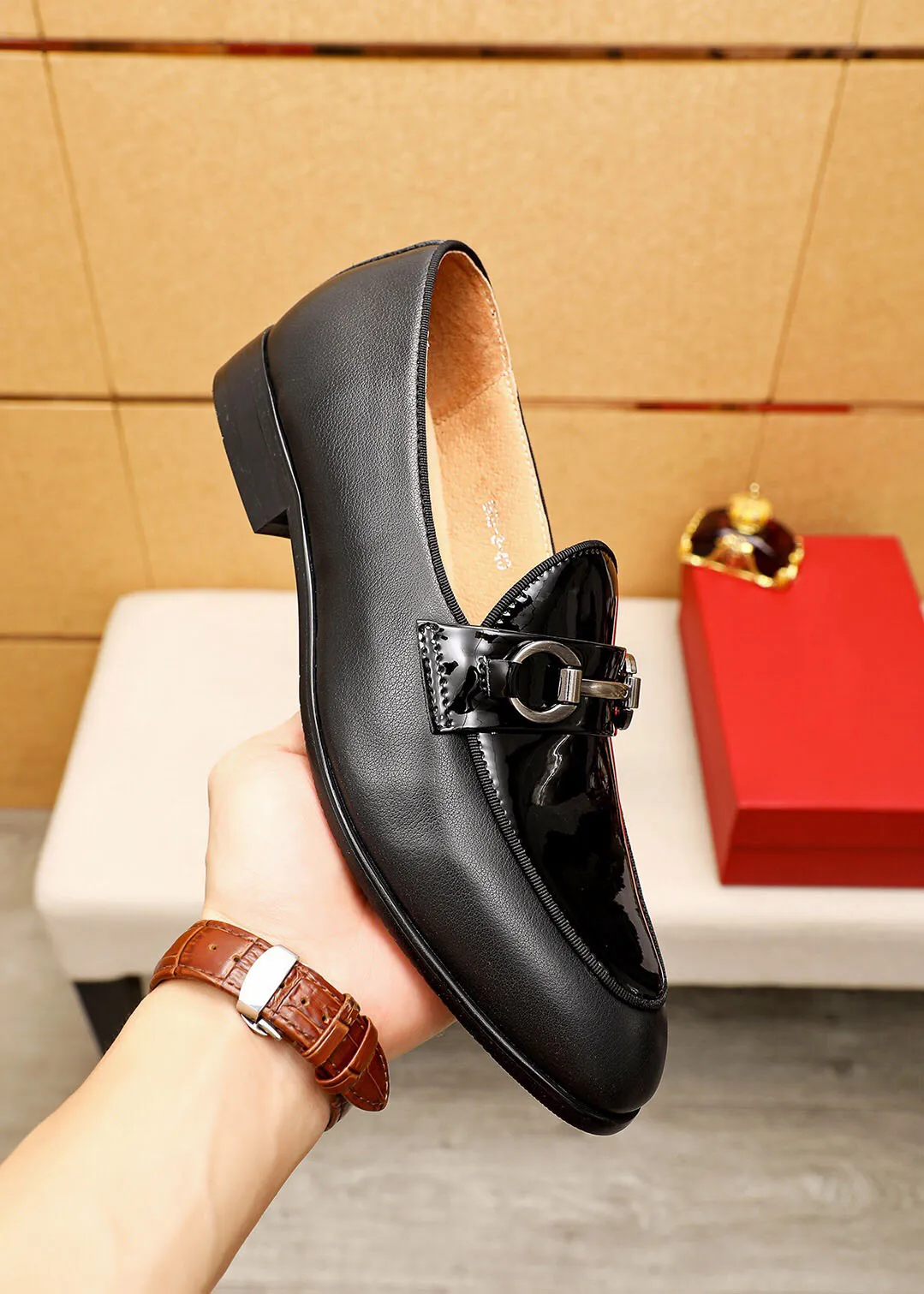 2023 Mens Dress Shoes Leather Oxfords Bregable Brogues Disual Laiders Designer Business Flats Size 38-45