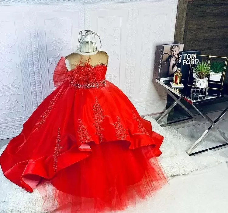 2023 Red Luxurious Tutu Flower Girl Dresses Lace Beaded Ball Gown Sheer Neck Tulle Lilttle Kids Birthday Pageant Weddding Gowns E0228