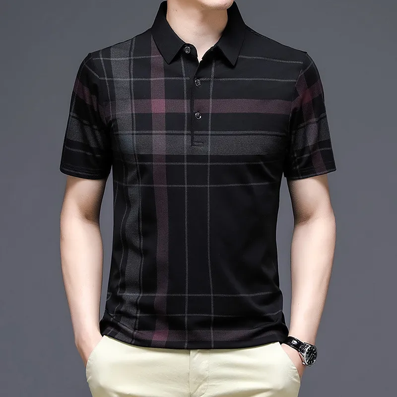 メンズポロス到着メンズポロシャツ短袖ブラックサマー服ファッションルーズフィット韓国ポロシャツストリートウェアトップスティー230228