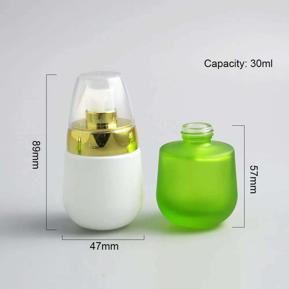 30 мл упаковочных бутылок прозрачная матовая бутылка с зеленым стеклянным духом с лосьонной кремовой насосной бутылкой аромат 300 шт.