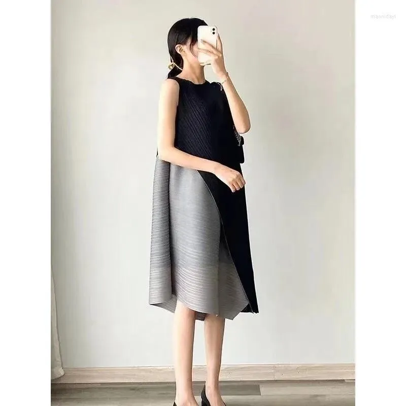 Robes décontractées 2023 été Miyake robe plissée noir gris fausse couture bidirectionnelle conception mi-longue lâche auto-culture jupe