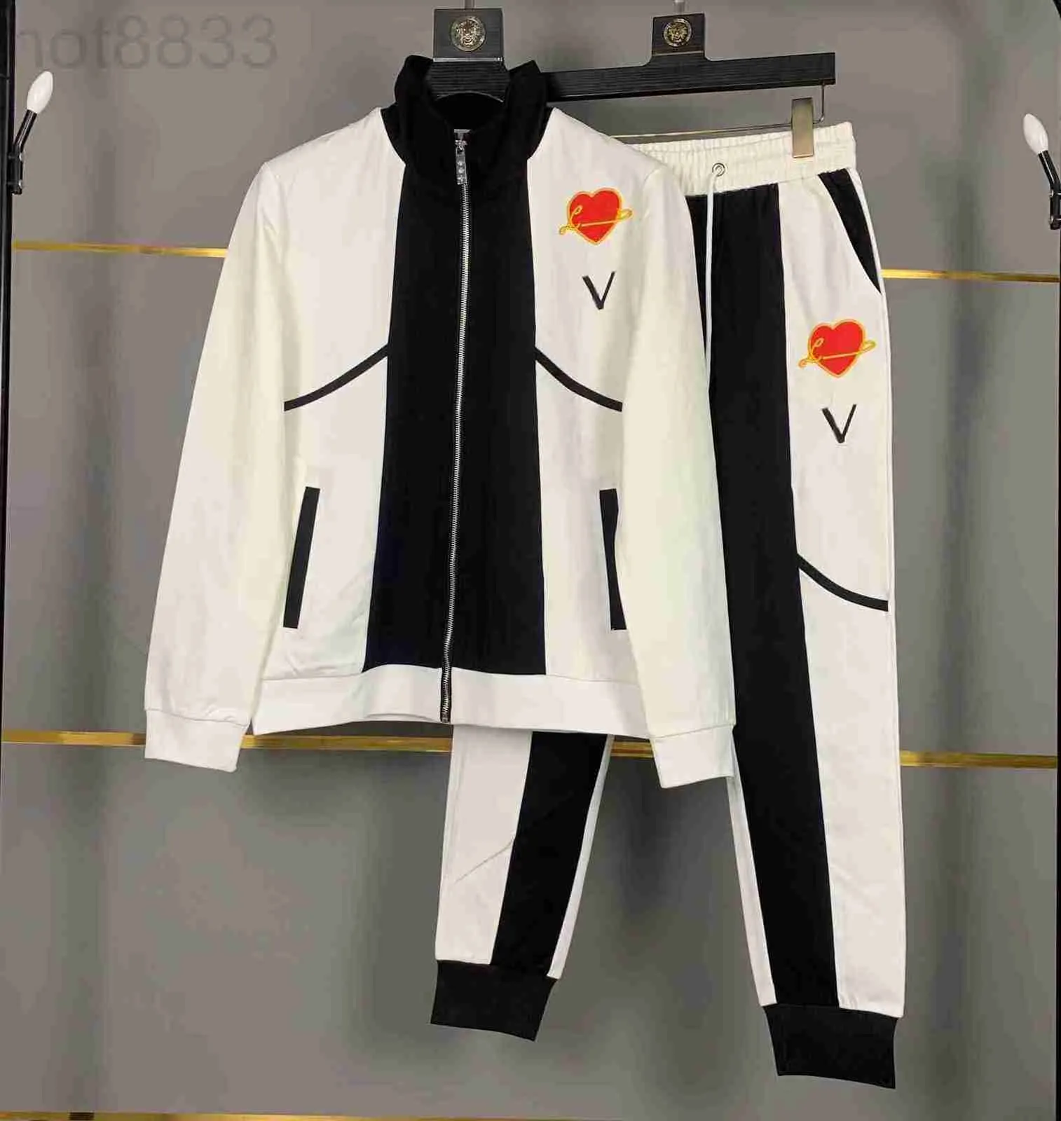 Męskie dresy designerskie luksusowe sportowe aksamitne litery haftowane litery wiatroodporne kurtka moda oddychający zamek błyskawiczny epdg