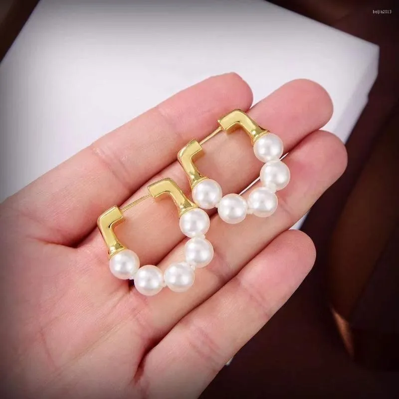 Studörhängen berömda vitt sötvatten pärla öre örhänge kvinnor tillbehör guld pläterad cirkel geometrisk design bröllop smycken