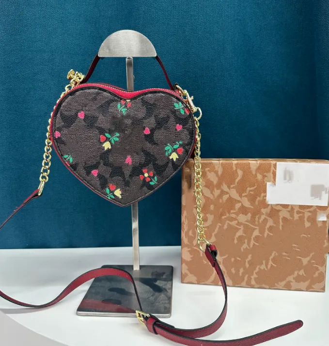 Lolita Heart Bag Valentinstag Süßes elegantes herzförmige Frauenbeutel Trendy Crossbody Handtasche Valentinstag Geschenk