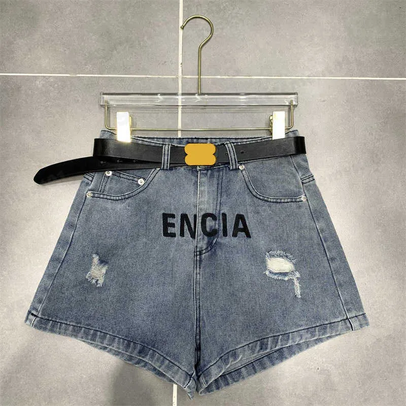 Hottie Denim Shorts Klassieke stijl Letters Print Gaten Korte broek Zomer Sexy Dame Street Fashion Gewassen lichtblauw Hoge kwaliteit shorts Jeans