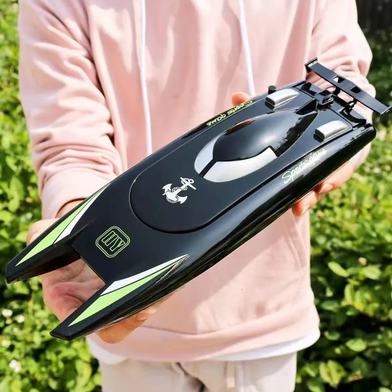 Electric/RC Boats Children's Remote Control Speedboat High-speed Remote Control Boat Water Electric 2.4g Frequency Charging Long Endurance Toys 230601