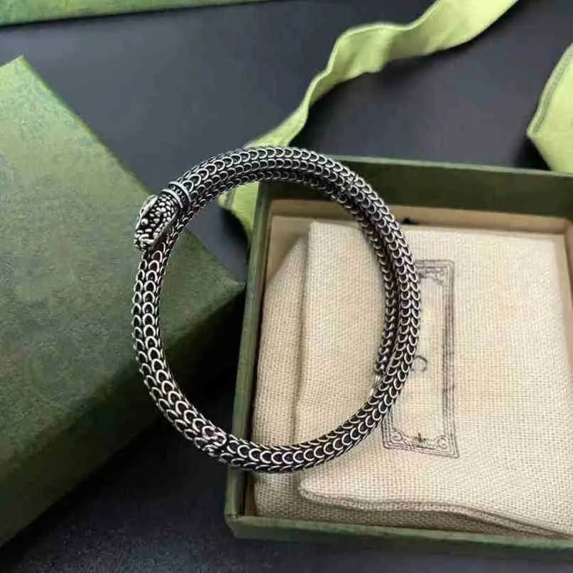 60% di sconto collana di gioielli firmati anello braccialetto magnete serpente con squame / nuovi gioielli
