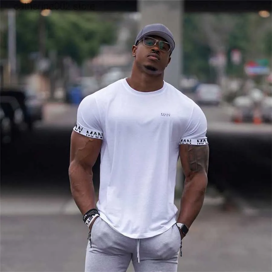 T-shirt da uomo 2022 nuova camicia da uomo manica corta allenamento palestra t-shirt in cotone da corsa fitness top streetwear hip-hop sport magliette abbigliamento T230601