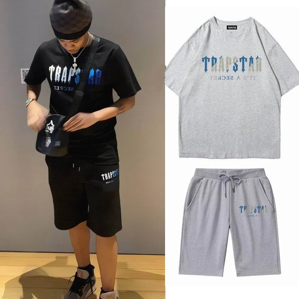 TRAPST TRACKSUT KORT TSHIRT SET DESIGNER MENS KORT TRAPST SHORTS OCH TSHIRT UNISEX OVERHIRT BOMULL Sportkvinna T Shirt Street Men Trendy Vintage Trapstar