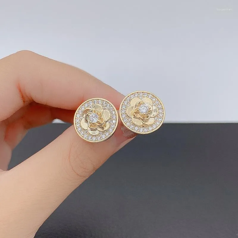 Kolczyki stadnorskie Kobieta 18k złoto złoto Złota Niezwykłe kolczyki Trend Piecing Małe kryształowe mankiety ucha na imprezę biżuterię dla kobiet