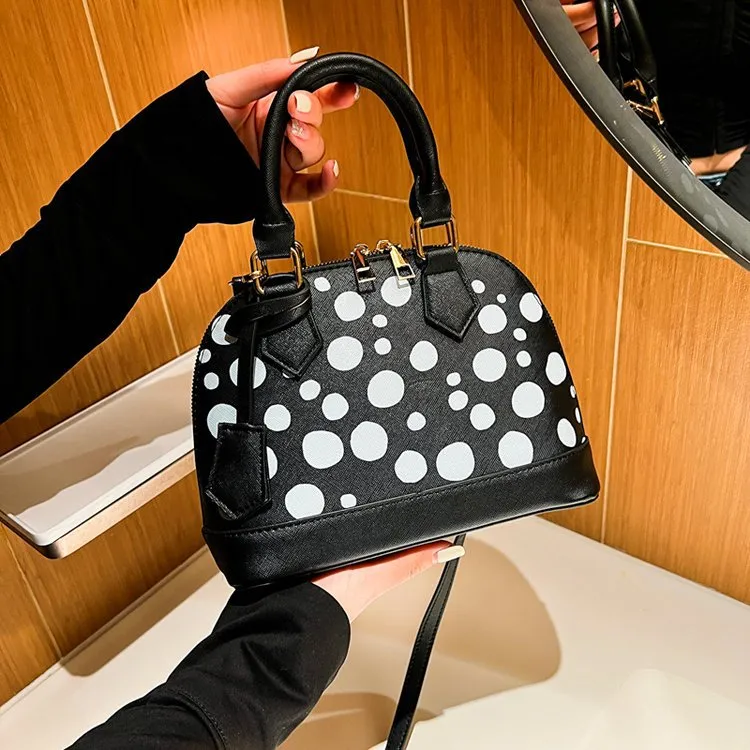 Borsa classica a pois Nuova borsa a conchiglia alla moda da donna Shopping all'aperto Borse a tracolla di alta qualità