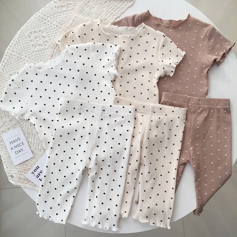 Pigiama Summer Baby Set Dot Print Infantile Ragazze coreane Sleeper Wear Pigiama Bambini Toddler Abiti da interno Tuta da notte 230601