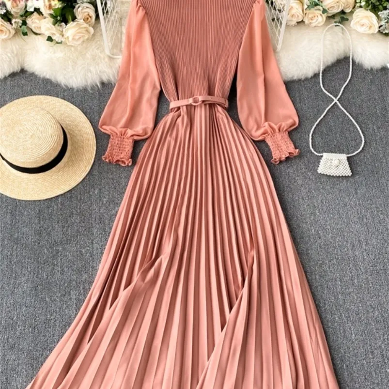 Elegant Bk Ribbed ss with Belt