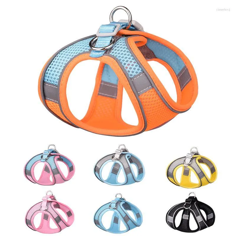 Hundhalsar Pet Traction Rope Cat Vest Type Reflective Chest Strap Kitten Valp Komfort Harness andningsbara nätförsörjning