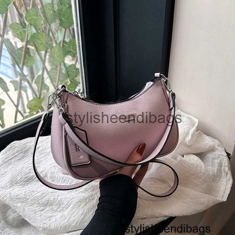 stylisheendibags Day Packs Fashion Day Packs New Dumpling Handtassen voor dames Moon Teeth Bun Simple Solid grils Letter Underarm Bun Single Shoulder Crossbody 832#