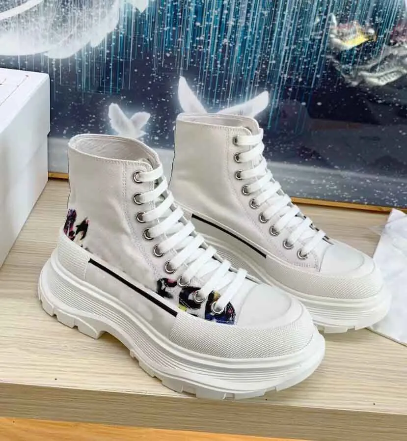 Sapatos com cheap solado alto