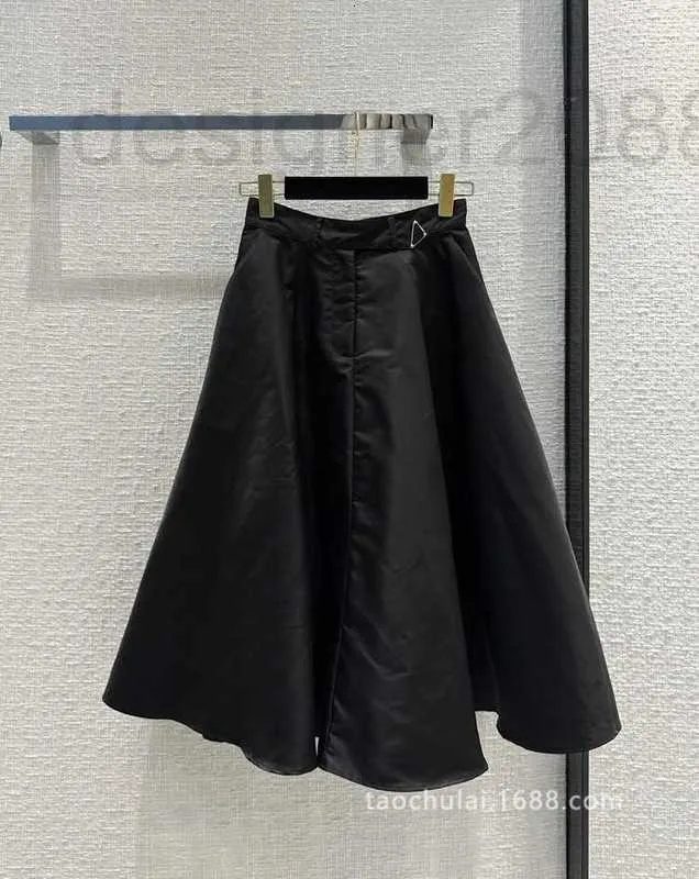 Designer de saias vestido feminino estilo Hepburn francês cor sólida saia guarda-chuva cintura alta comprimento médio C66J