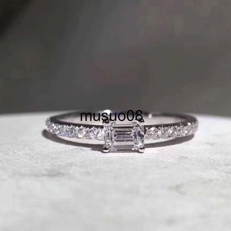 Bandringar 2022 Nya enkla ringar för kvinnor S925 Sterling Silver Moissanite Promise Engagement Wedding Band Bridal Eternity Jewelry Gift J230602