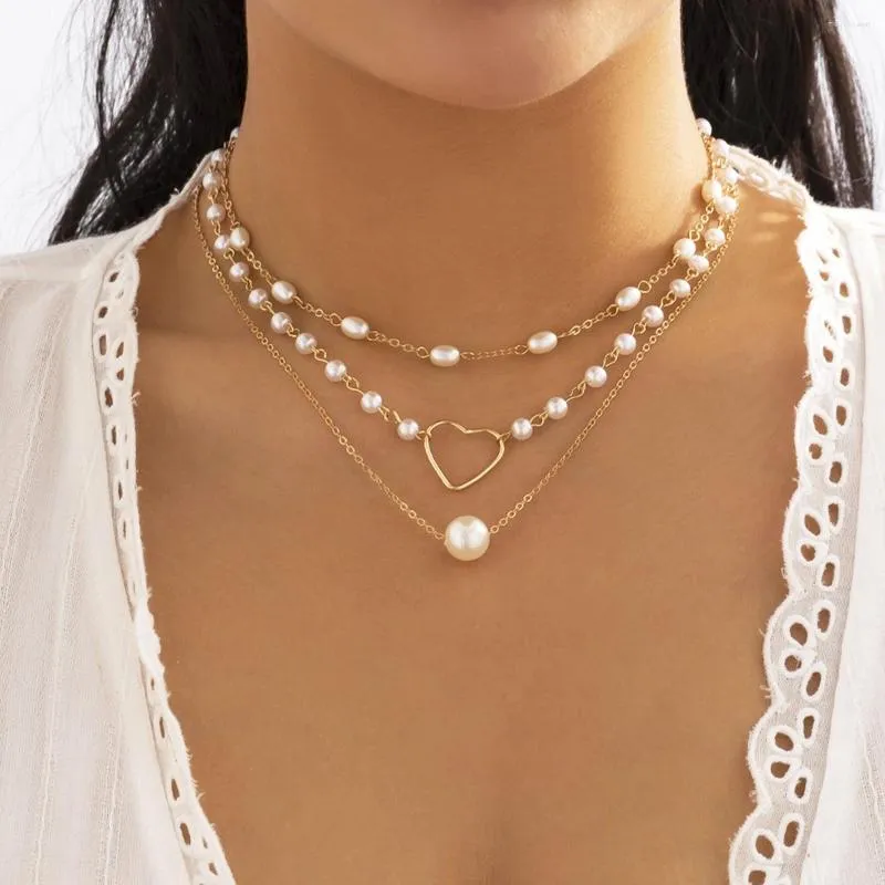 Chains 3Pcs/set Layers Choker Necklace Women Bridal Retro Pearl Chain Clavicle Jewelry Punk Gold Plate Hollowed Heart Pendant Necklaces