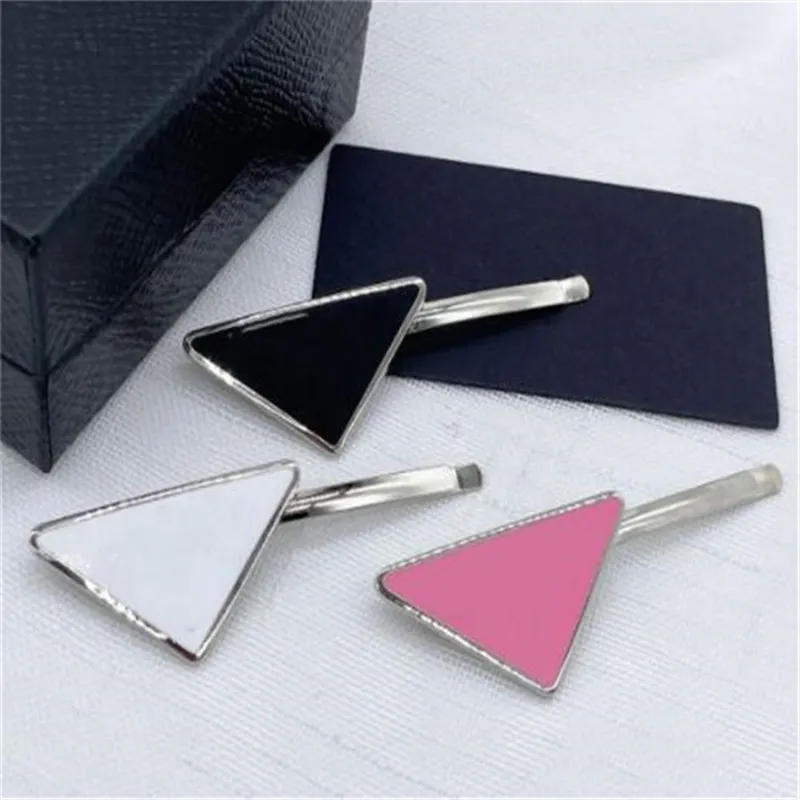 Girls Designer Hair Clip Lady Triangle Metal Letter Barrettes Retro Hairpins Internet celebrity Hairclip Fashion Hair Accessories