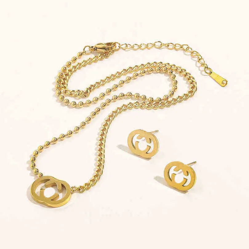 50% di sconto gioielli di design braccialetto collana anello Accessori Set antico francese femminile in acciaio al titanio semplice versatile orecchino