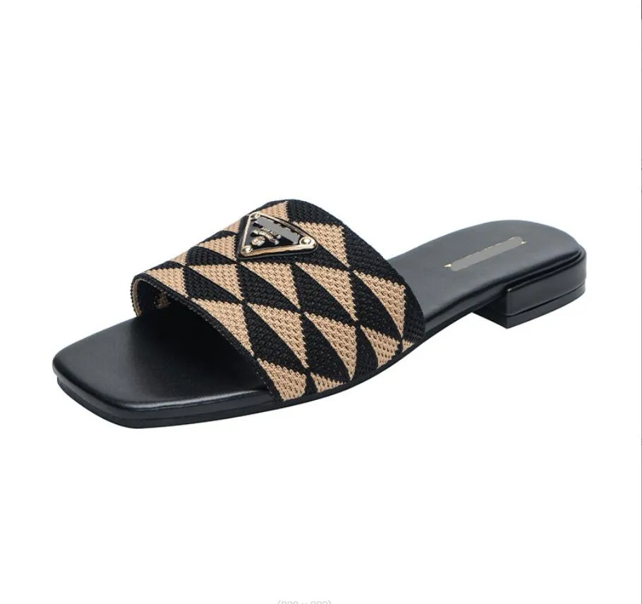 Luxus-Designer-Slides, Hausschuhe, mehrfarbig, bestickter Stoff, Pantoletten, Damen-Hausmode, Flip-Flops, Freizeitsandalen, Sommer-Ledermarke, flache Slide-Gummisohle