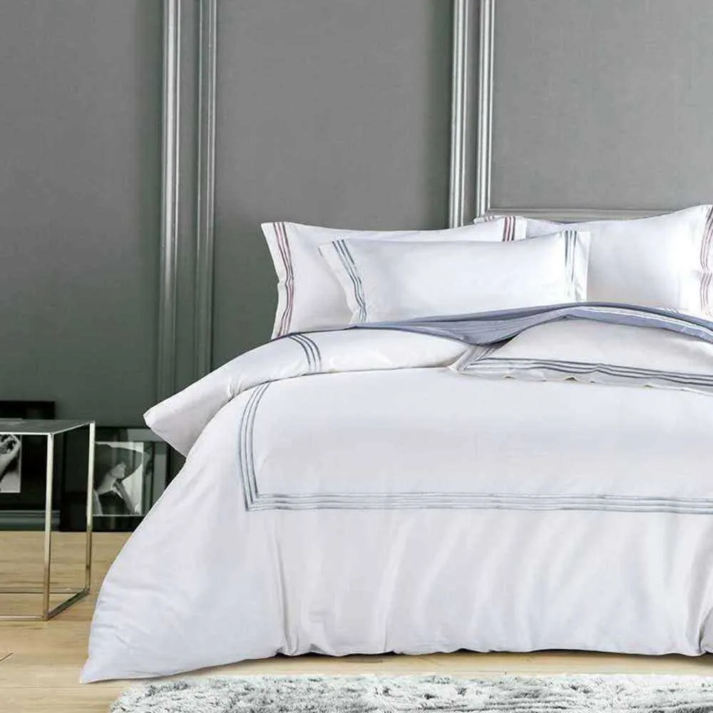 Pure White Luxury Hotel Bedding sets King Queen size Silver Gold Embroidery Duvet cover Cotton Bed sheet linen set Pillow cover T200822