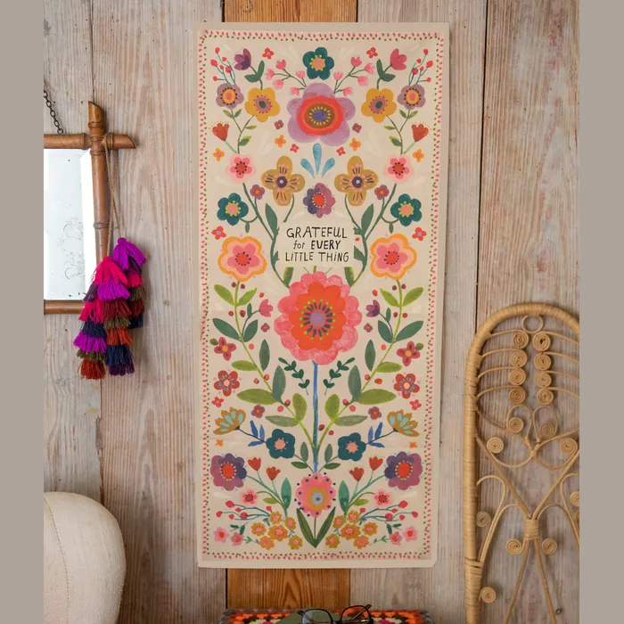 Spring Floral Wall Small Tapestry Wall Hanging Be Kind And Brave Decor For Garden Hanging Home Paintings 230531 From Keng09 9.93 DHgate.Com