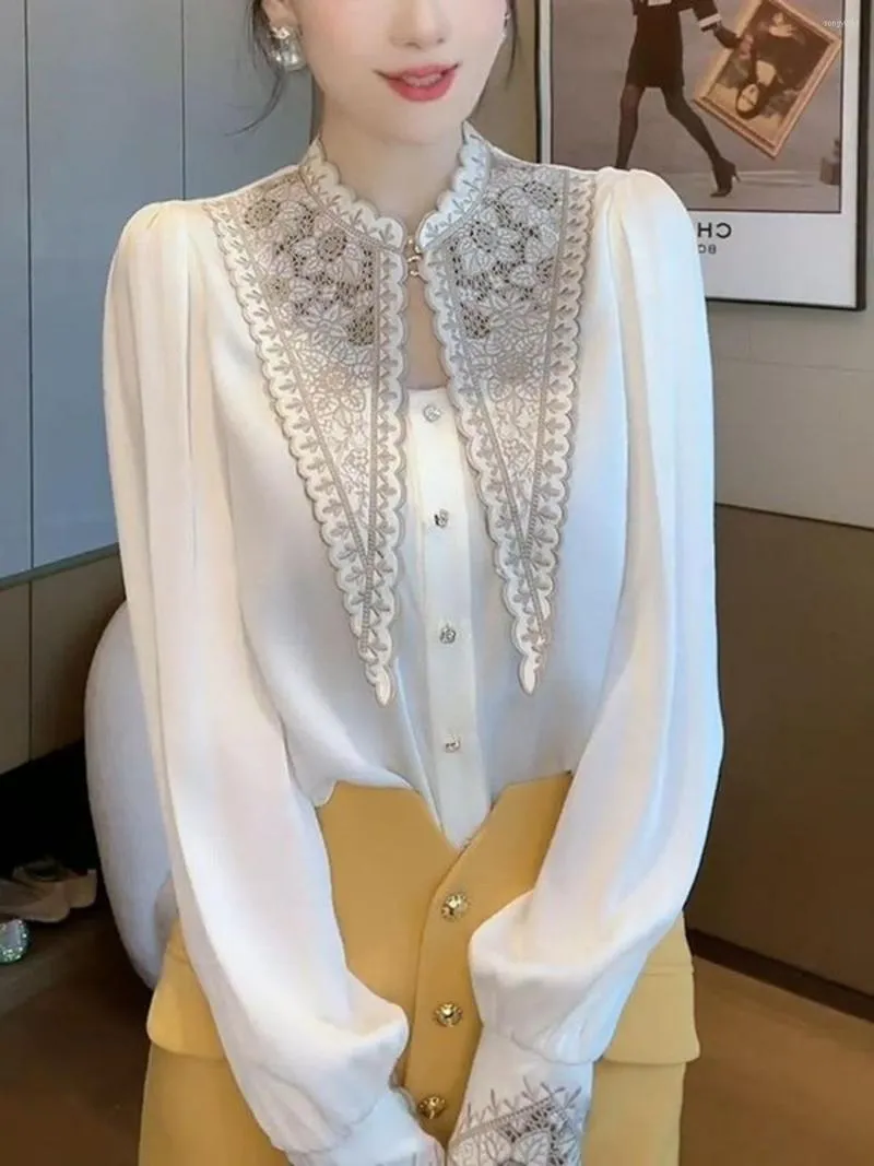 Blouses pour femmes Broderie Chemise blanche Femmes Tops Blouse Haut de gamme Luxe Designer Vêtements à manches longues Bureau Lady Veste Mode coréenne