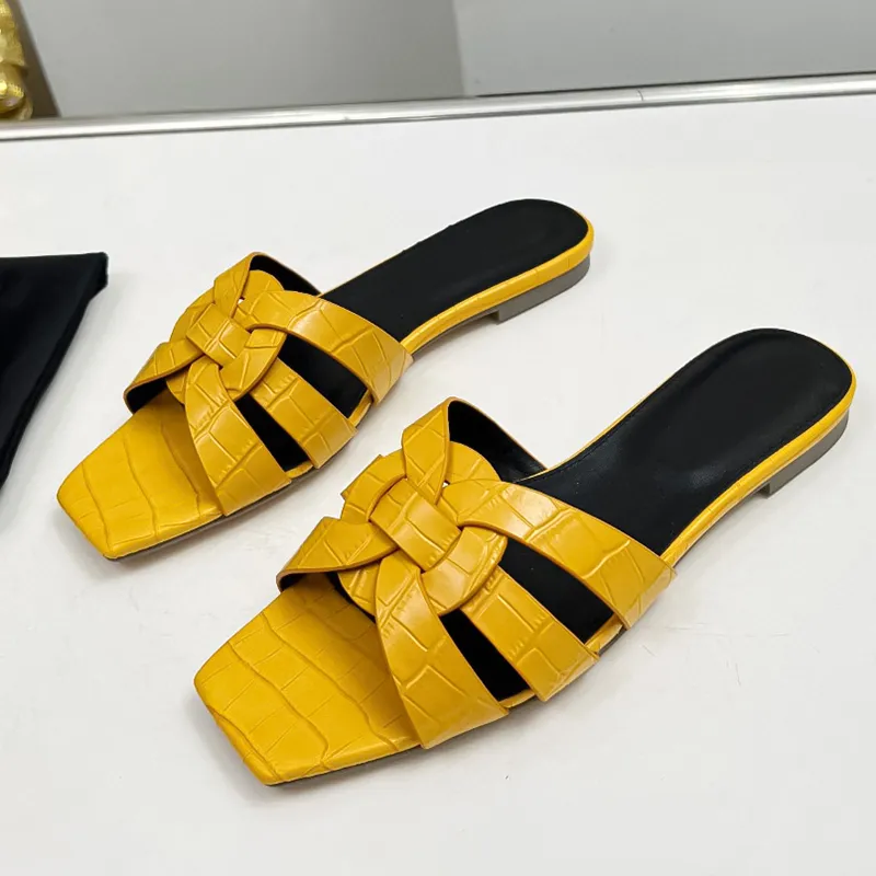 Kamienne z płaskim dno kapcie tkane słowem Pasek Luksusowe designerskie buty damskie Płaskie dno kapcie plażowe High-end Cool Kaptery 35-43 +pudełko