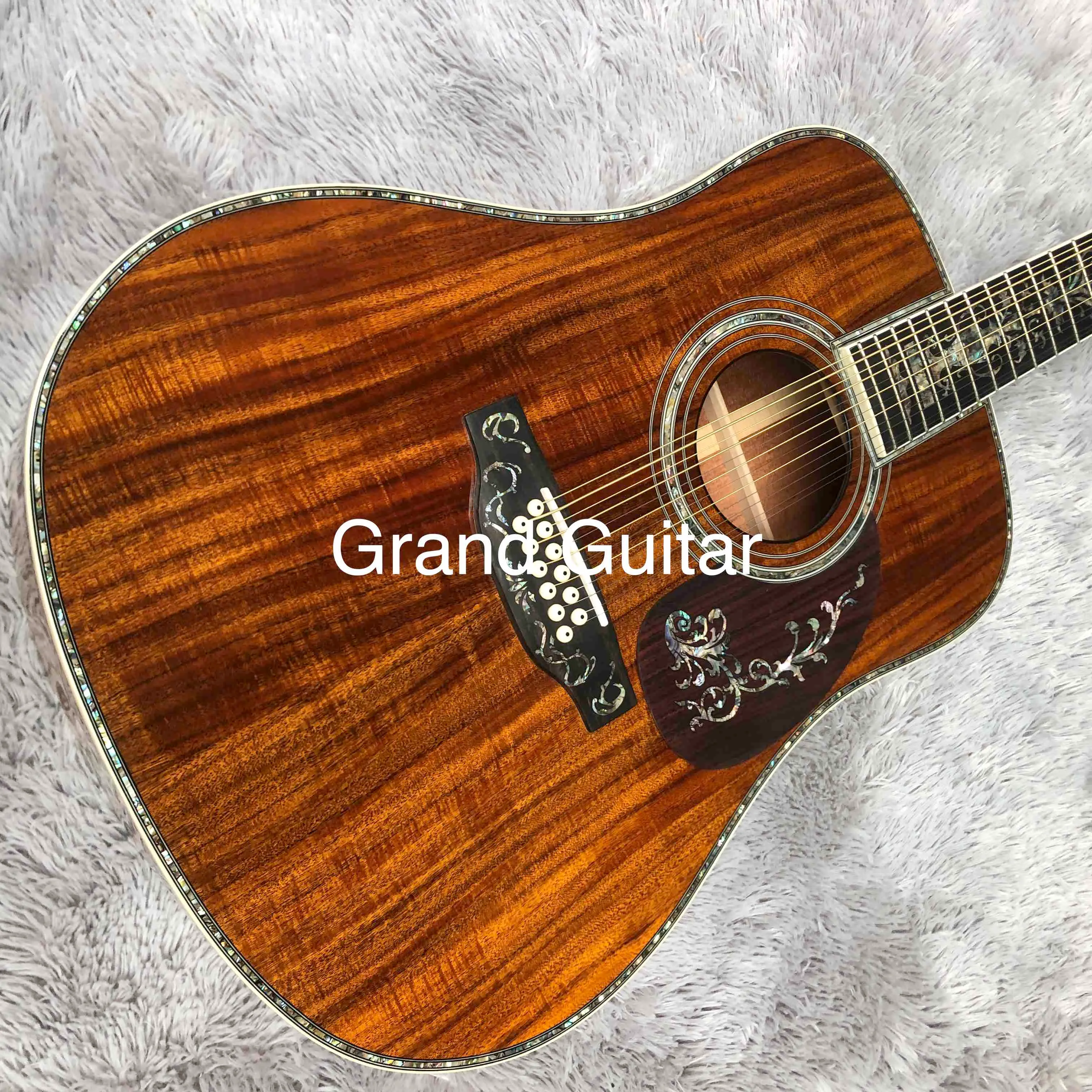 Maßgeschneiderte Dreadnought-D-Korpus-Akustikgitarre mit 41-Zoll-Vollmassiv-KOA-Holz-Abalone-Inlay und 12-saitigem Ebenholzgriffbrett