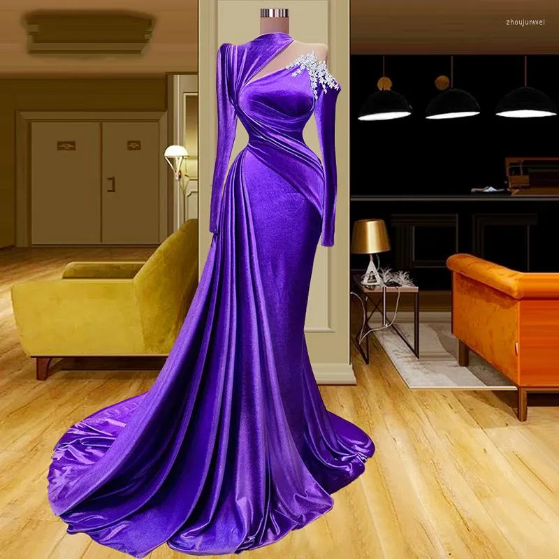 Abiti da festa 2023 Abito da sera in velluto Viola maniche lunghe Sirena Abito da ballo arabo Perline Custom Made Celebrity Robe De Soires