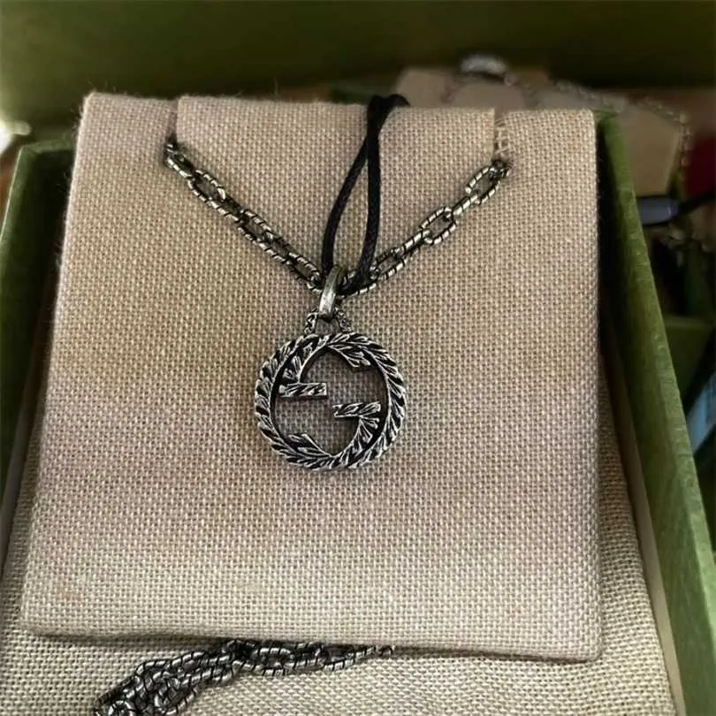 Ny 2023 Designer smycken armband halsbands ring forntida knapp hänge manliga kvinnliga älskare stekt deg vridmönster