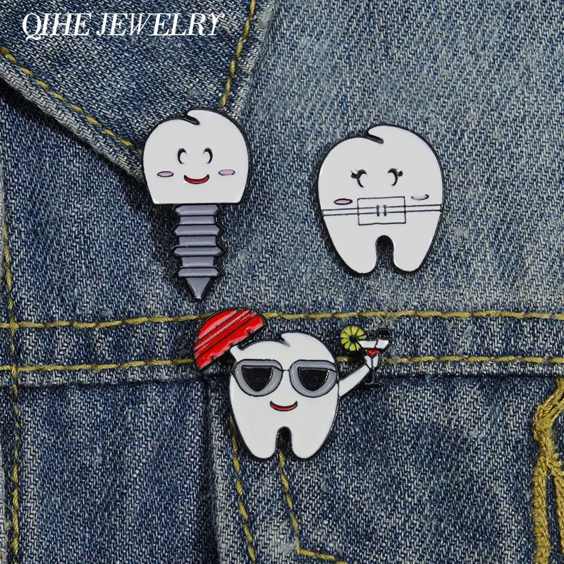 Belle dents émail broche dessin animé broche mignon revers sac à dos Badge cadeau pour amis dentiste médecin infirmière hôpital chapeau