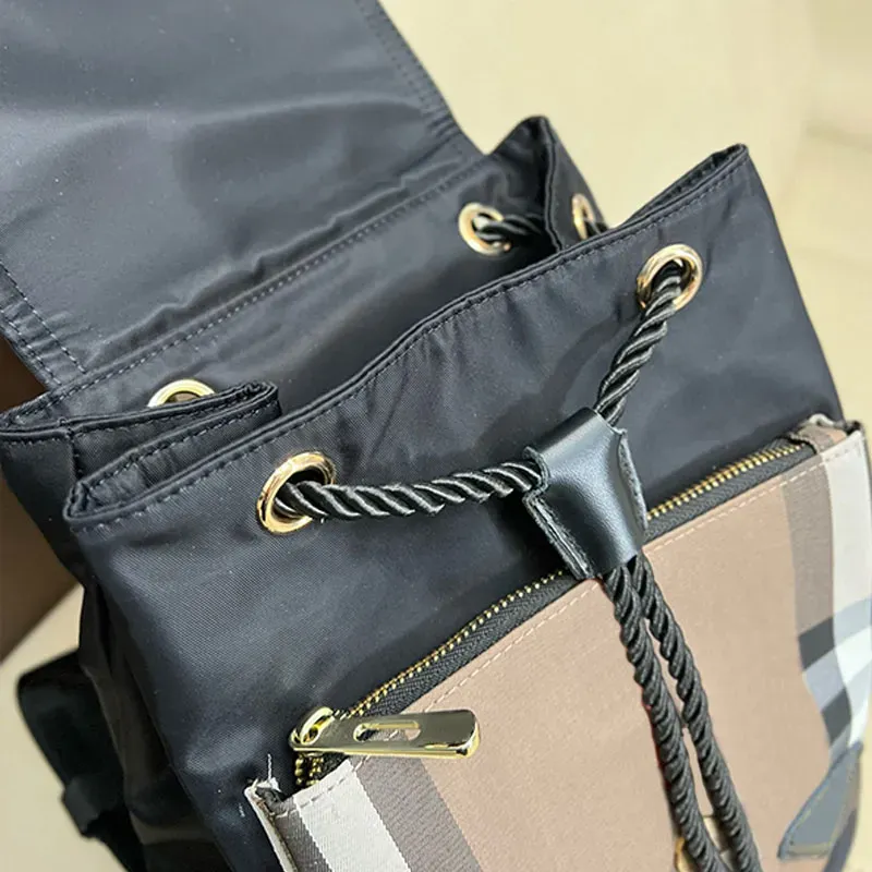 Luxury Nylon Bags Mens Designer Ryggsäck Kvinnor DrawString Ryggsäckar Canvas Back Pack Flap Shoulder Bag Stripes School Bag Packsack Rucking Ruck