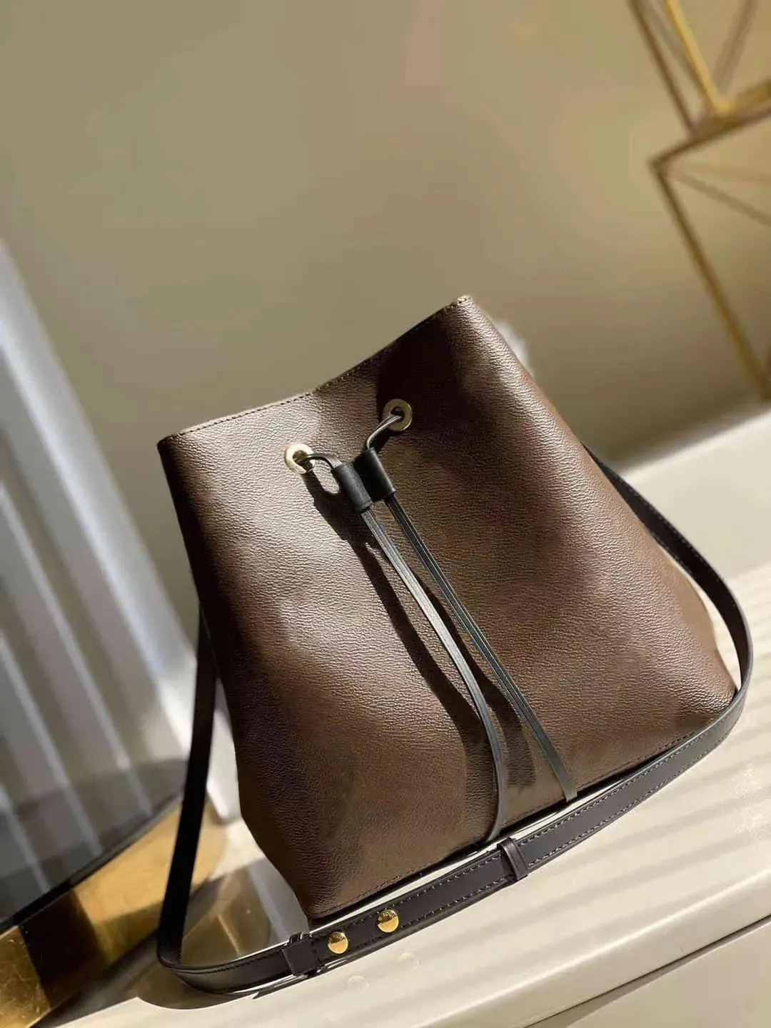 Borse da donna di alta qualità Borsa in vera pelle di lusso Borsa del progettista di marca Borsa diagonale a spalla singola in vitello M44028