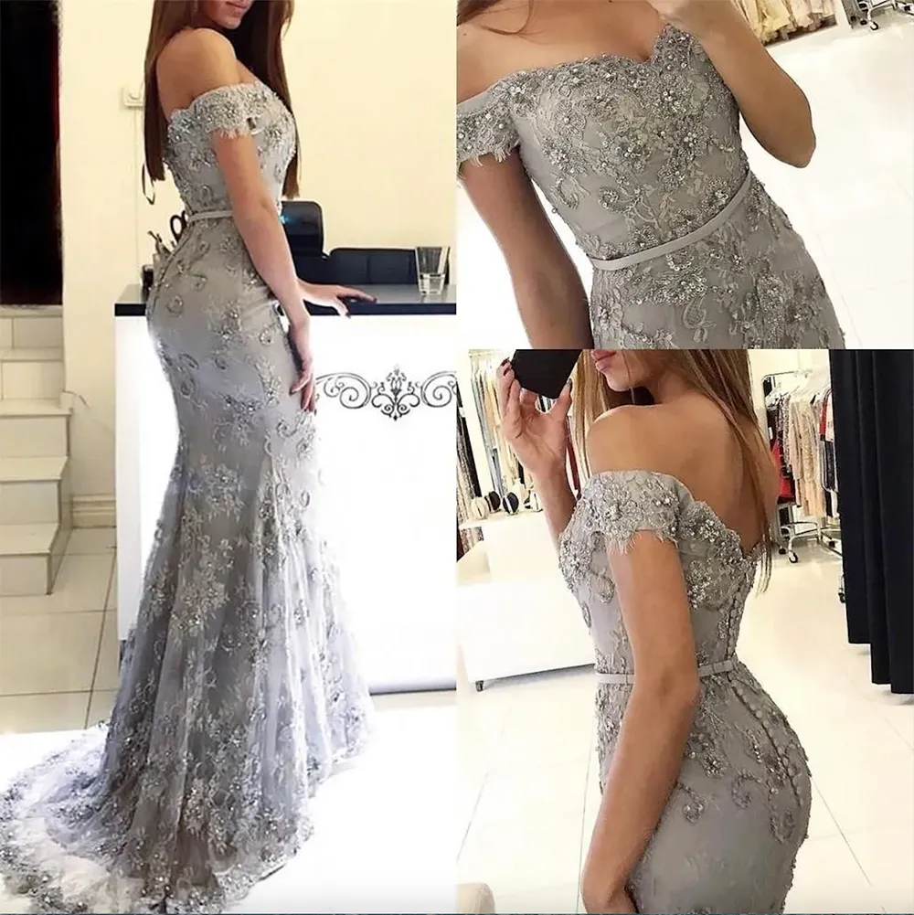 2023 Nieuwe Goedkope Sexy Mermaid Avondjurk Off Shoulder Kant Applicaties Kralen Crystal Button Back Sweep Trein Prom Dresses partij Jassen