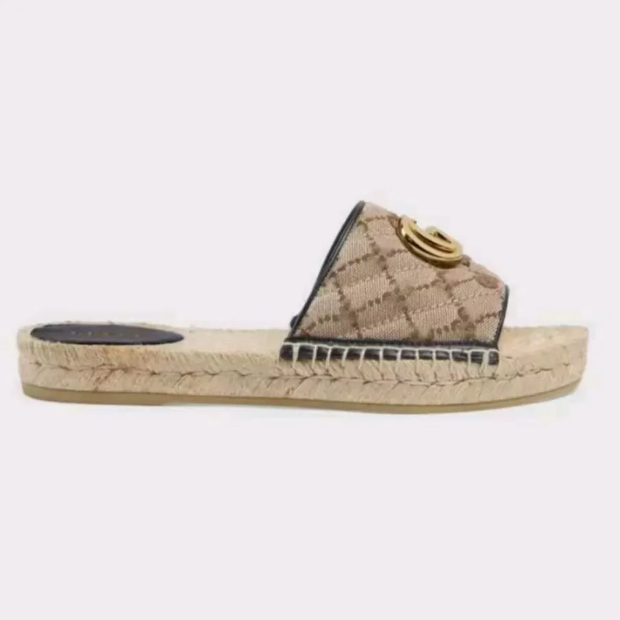 Lyxiga tofflor Kvinnors glider Espadrille Designer Flat Sandals Fashion Slipper Straw Woven Shoes Casual Metallic Slide Sandal Fisherman's Shoes Storlek 36-42