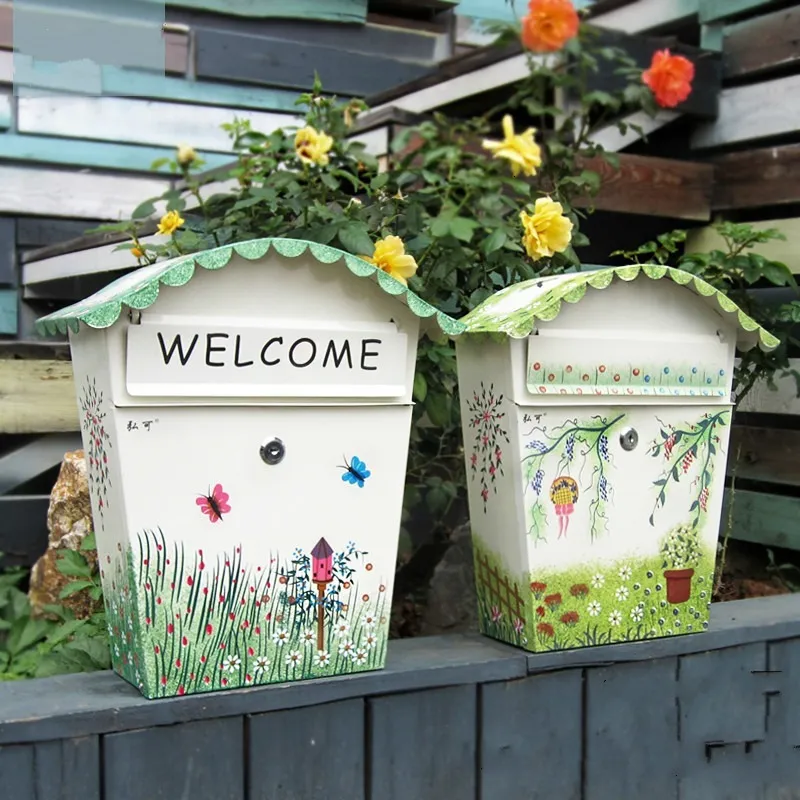 Garden Decorations Vintage Pastoral Metal Iron Mailbox Låsbar vattentät Post Box Home Balkong Dekorativ hantverk Sparken Letter Postbox 230603