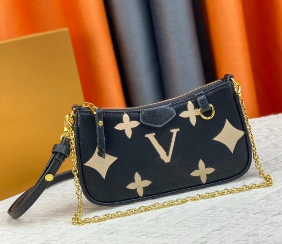 7A Designerväska axelväskor präglade enkel påse på bandväska handväska kvinnor messenger handväskor kedja axel crossbody väskor plånböcker krusningar på pochette handväska