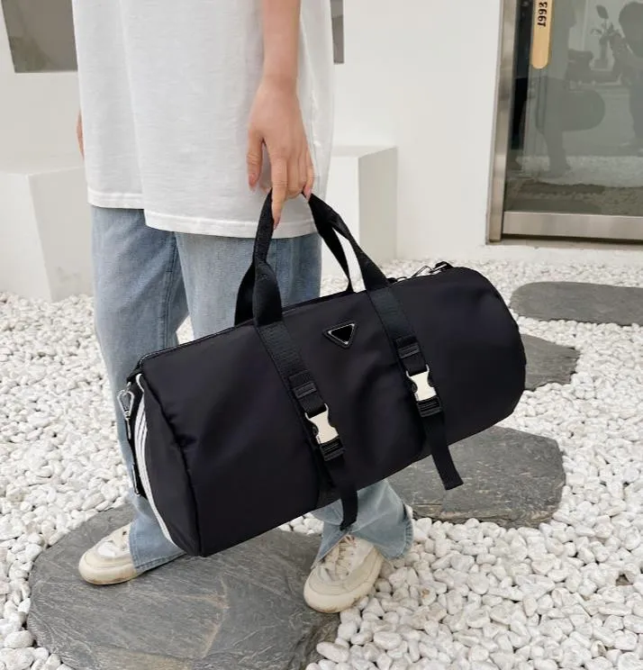 2023 New Luxury Fashion Travel Duffle Bags for Men and Women, High-Quality  Designer Luggage Handbags with Large Capacity, Sport Bag