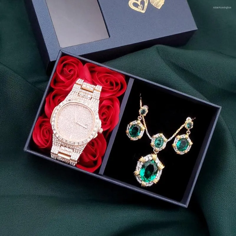 Wristwatches Women Full Diamond Watch Luxury Fashion Quartz Watches Steel Belt Dress Wristwatch Retro Green Gemstone Jewelry Sets With Box