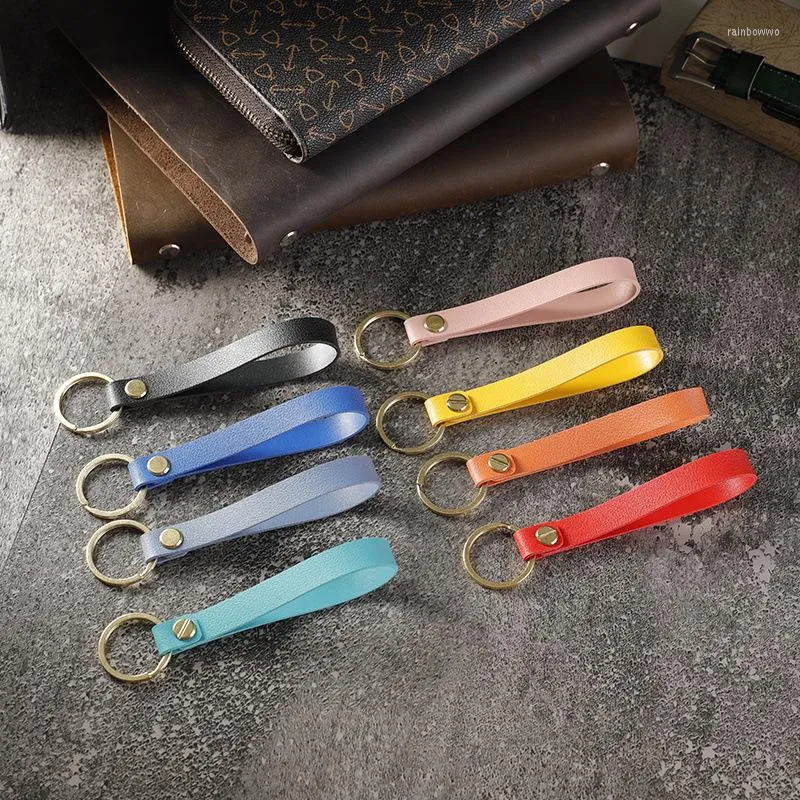 Nyckelringar Simple Soild Color Leather Keychain Business Pu Wristlet Lanyard Strap Nyckelhållare för kvinnor Män plånbokväskor Charms gåvor