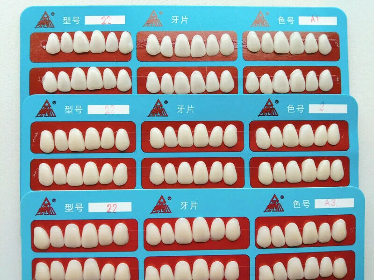 Modèle 96pcs / Set Aclans dentaires D des dents blanchissants couronnes temporaires Résine A1 / A2 / A3 Upper antérieure