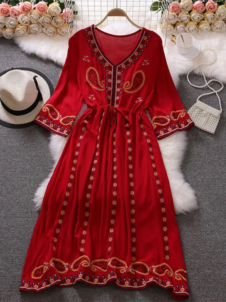 Dresses Spring Summer Women Dress Seaside Vacation Beach Bohemian Loose Ethnic Style Temperament Embroidered Vneck Dress Gd795