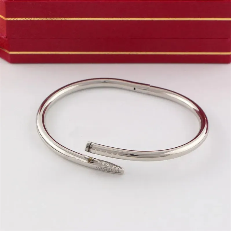 pulsera fina de uñas hombre pulseras de diseño brazalete de oro tamaño 17 y 19 amor braclet diamante 18k chapado en oro acero inoxidable plata rosa unisex pulsera de mujer clásica