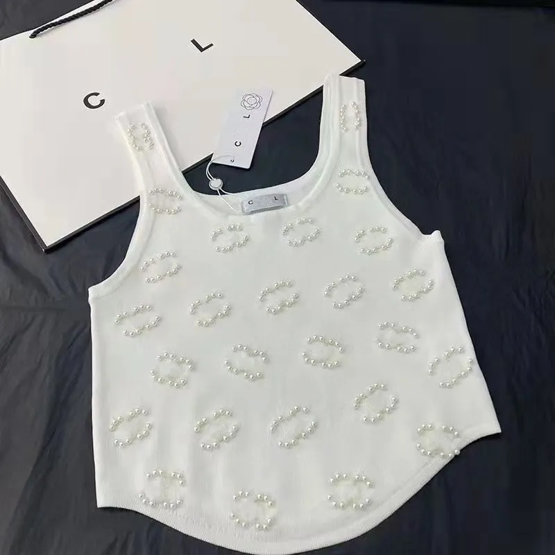 CC 조끼 브랜드 여성 티셔츠 디자이너 Chanells Tank Tops 여름 니트 티 탑 진주 인레이 면화 작물 chanclas 최고 티셔츠 의류 고급 섹시 풀오버 4872