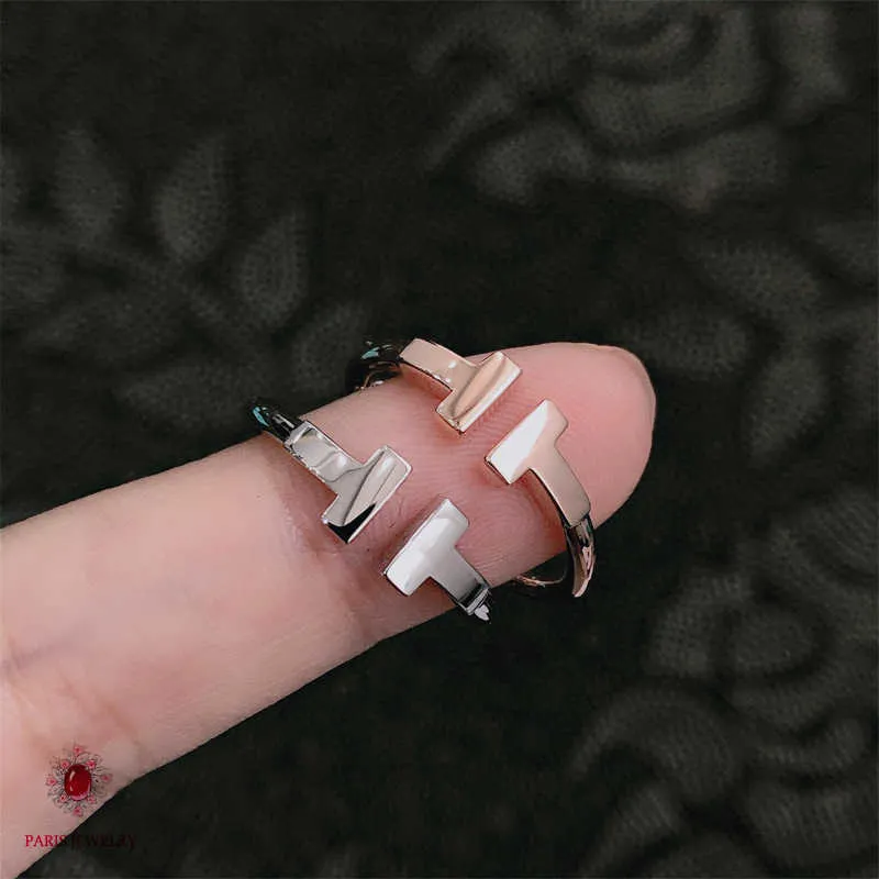 Ontwerper Originele creatieve mode -trendsetter Tiffaydis dubbele T ring diamant gratis gladde gezicht heren en dames 925 zilveren ring