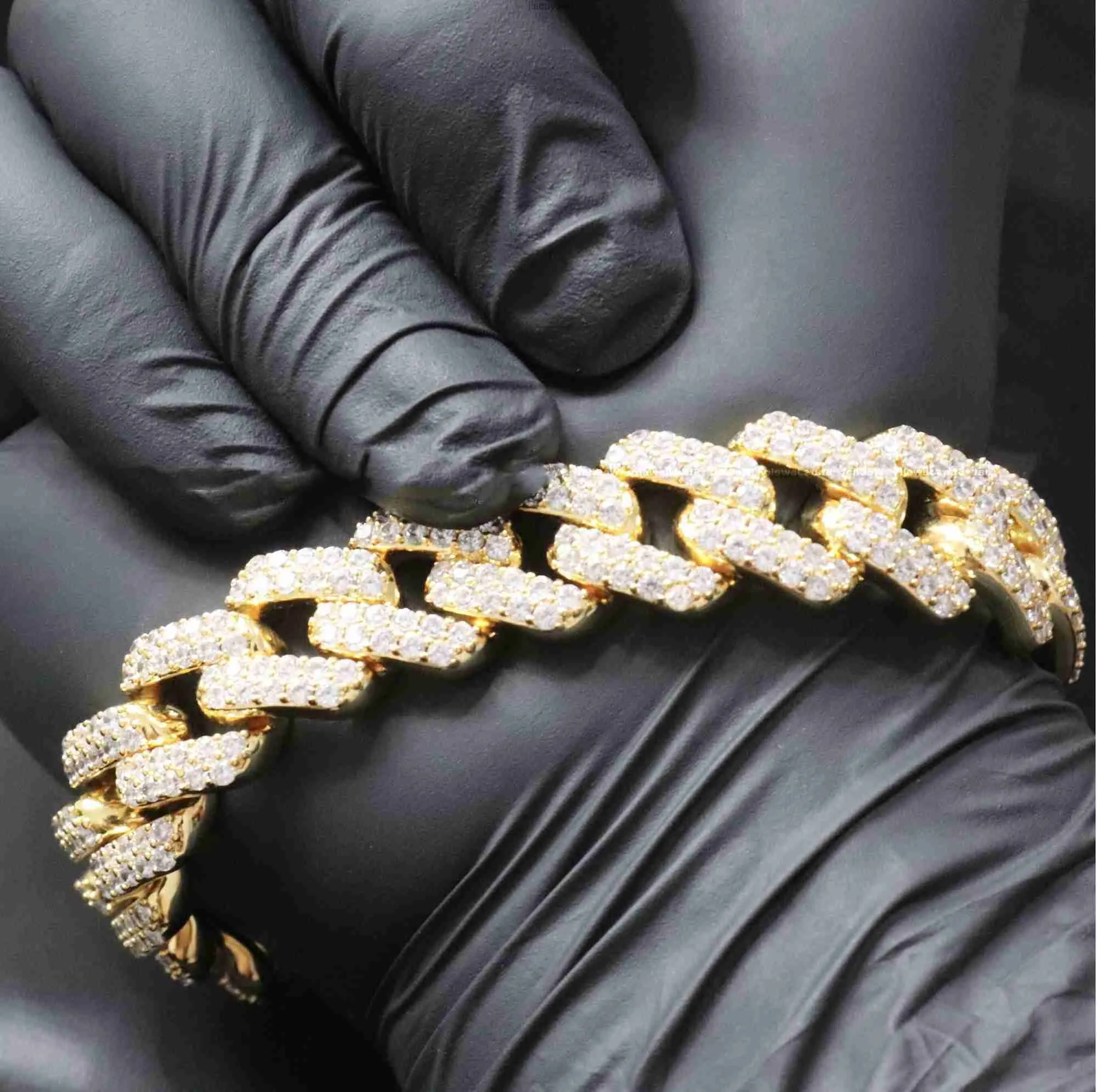 Width 20mm High Quality Wholesale Custom Cheap Iced Out Rosary Pendant Men 18k Cuban Link Chain